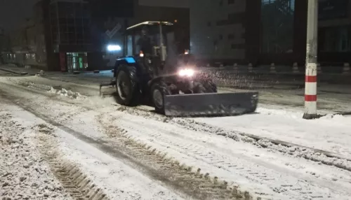 В Барнауле дорожники следят за ливневками, чтобы избежать подтопления дорог