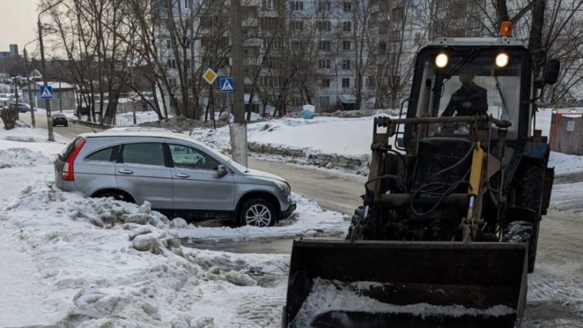 Уборка улиц в Барнауле