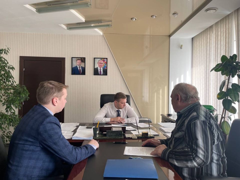 Встреча Сергея Матасова с главой Бийска Виктором Щигревым