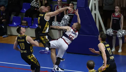 Баскетболисты Барнаула упустили победу в последнем домашнем матче сезона