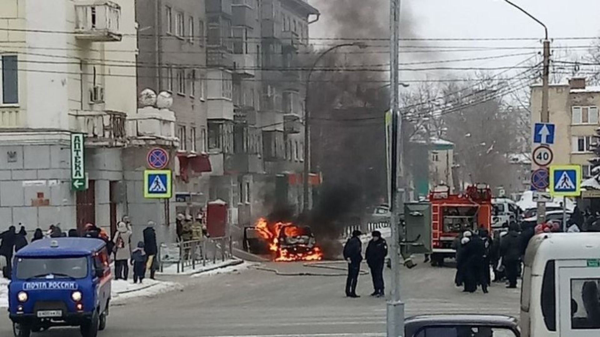 В Барнауле сгорела синяя иномарка - Толк 19.02.2020