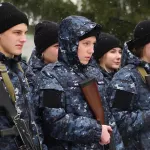 Легко в бою: как в Барнауле спецназ взял под крыло военно-патриотический класс