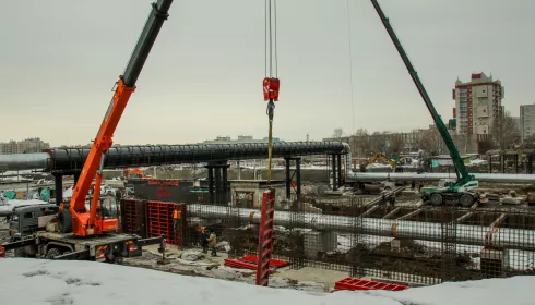 Подрядчик рассказал, как морозы повлияли на строительство моста на Новом рынке