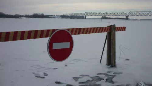 В Алтайском крае закрыли для проезда последнюю ледовую переправу