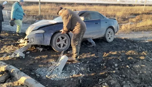 В Алтайском крае легковушка попала под грузовой поезд на ж/д переезде
