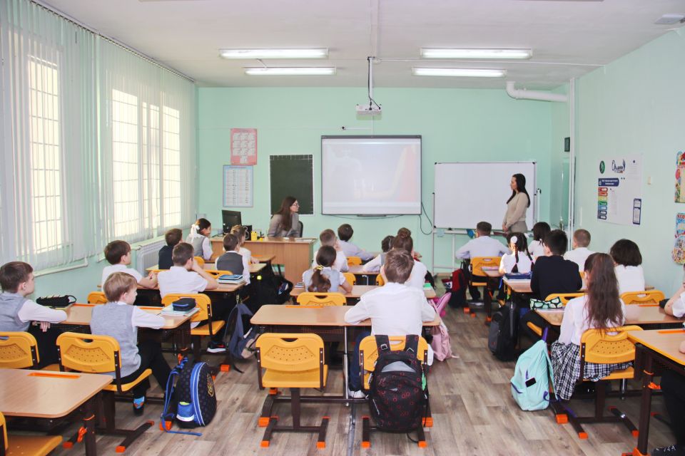 Депутат Бийской гордумы провела экоурок для школьников  