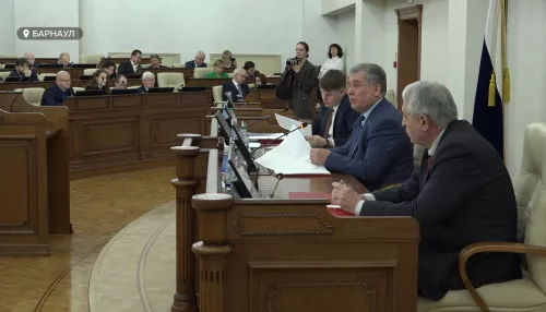 Депутаты-прогульщики: на сессии АКЗС рассмотрят новый законопроект