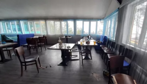 Мужчина открыл стрельбу в кафе в Новосибирске – есть раненые