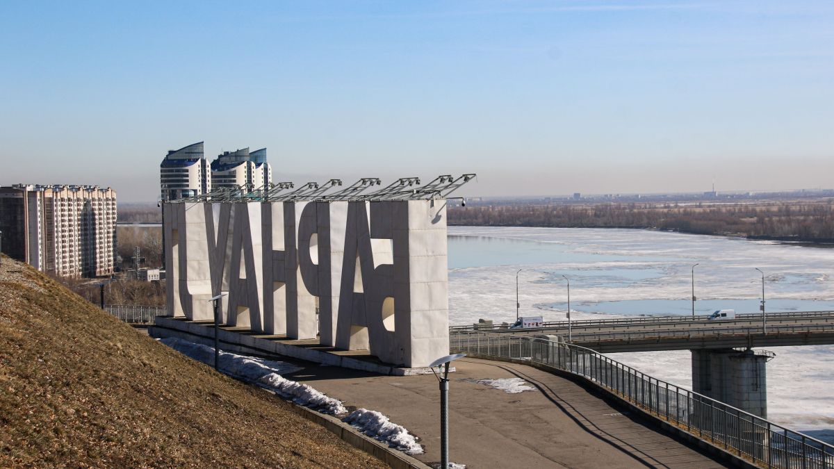 Обь. Барнаул. Весна