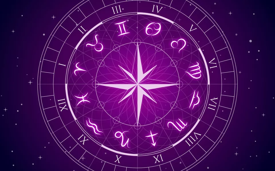 Астрологи назвали знаки зодиака, которым в мае лучше затянуть пояса