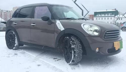 В Барнауле за 1,15 млн рублей продают MINI Countryman