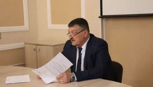 Глава Железнодорожного района Барнаула Михаил Звягинцев покинул свой пост