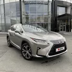 В Алтайском крае мощный Lexus с панорамной крышей продают за 5 млн рублей