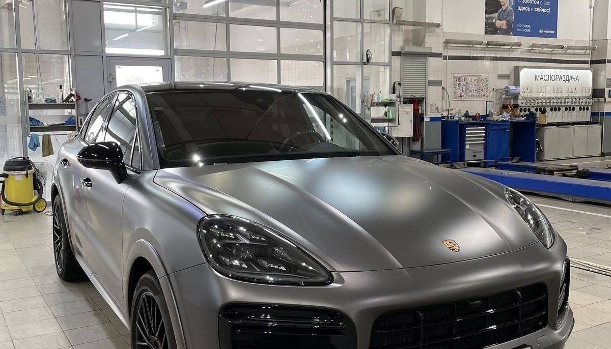 В Барнауле продают серый Porsche Cayenne в матовой пленке - Толк 14.04.2023