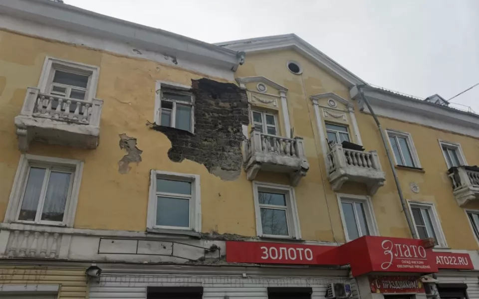 В Барнауле произошло обрушение еще в одном доме на проспекте Ленина