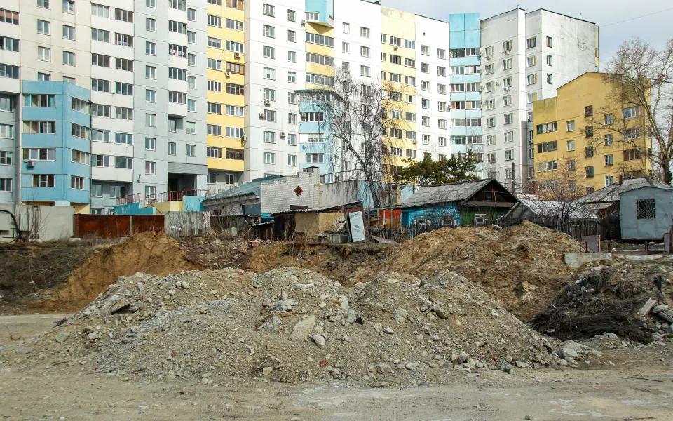 В Барнауле во второй раз заморозили жилой 16-этажный недострой