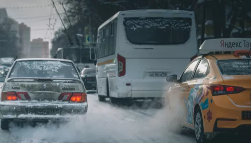 Почем шашечки: апрельский снегопад в Барнауле взвинтил цены на такси