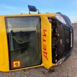 Машина экс-омбудсмена Тувы протаранила детский автобус и скрылась с места