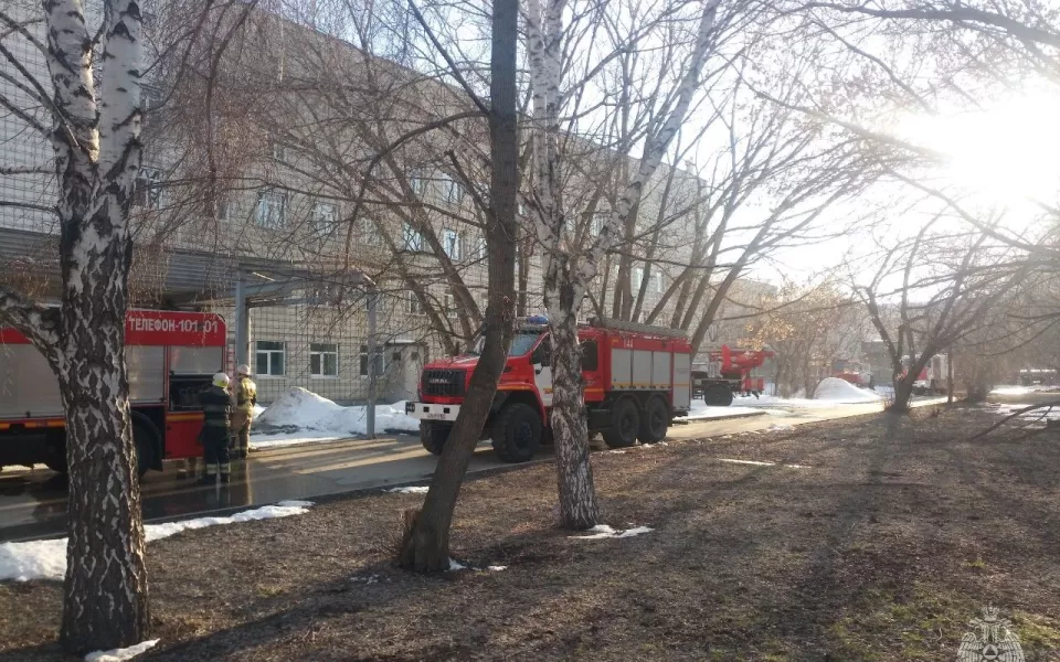 В Барнауле произошел пожар в медучреждении на улице Попова