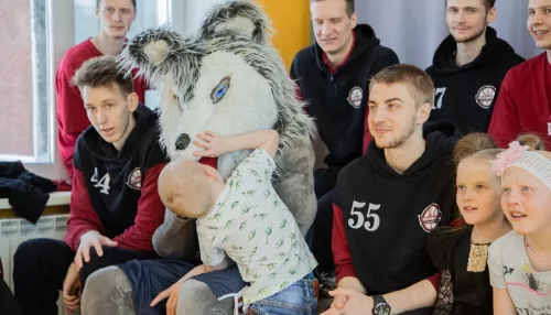 Баскетболисты Барнаула побывали в гостях у ребят из Павловского детского дома