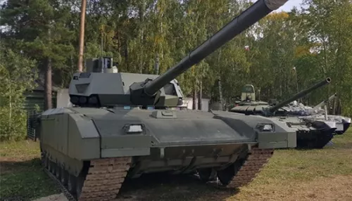 Российские военные начали применять новейшие танки Т-14 Армата в зоне СВО