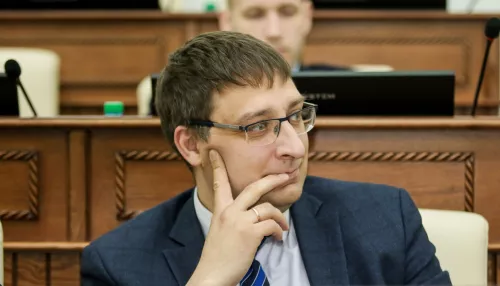 Глава бюджетного комитета АКЗС Васильев оценил отчет губернатора