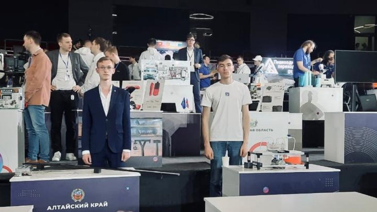 Алтайские студенты на фестивале "От винта!"