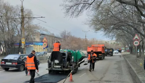 Где в Барнауле отремонтировали и ремонтируют уплывший после зимы асфальт