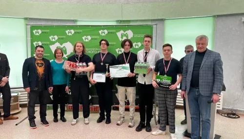 30 школьников выиграли 200 тысяч рублей на алтайском киберспортивном турнире