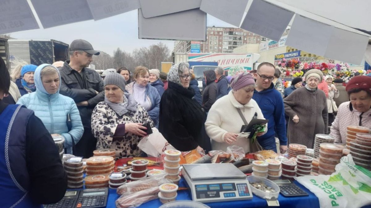 Продовольственная ярмарка в Барнауле