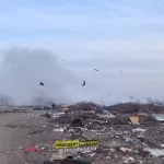 Жители алтайского села жалуются на дым со свалки и летящий мусор