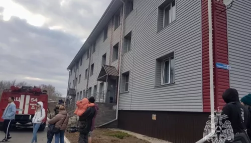 В Камне-на-Оби из-за пожара в многоэтажке эвакуировали 10 человек