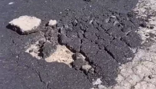 Жители алтайского района пожаловались на разрушение свежей дороги