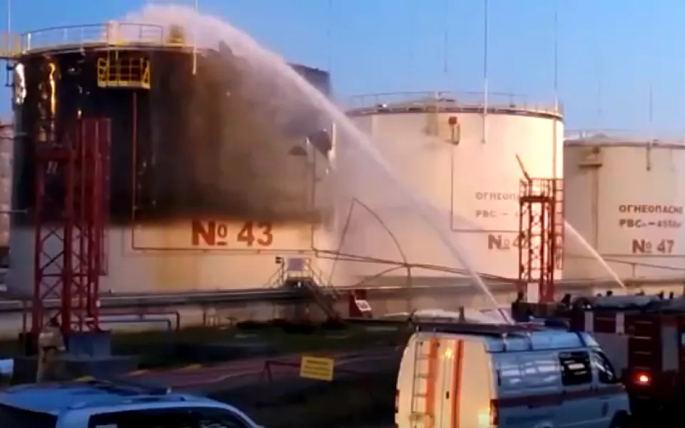 Нефтеперерабатывающий завод на Кубани атаковали четыре беспилотника