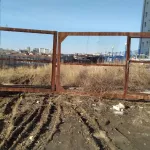 На месте несостоявшейся 10-этажки в Барнауле образовался заброшенный пустырь