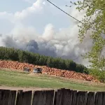 В Угловском районе рядом с селом вспыхнул ландшафтный пожар