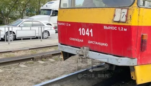 Барнаульские пассажиры в соцсетях рассказали о милом кондукторе трамвая