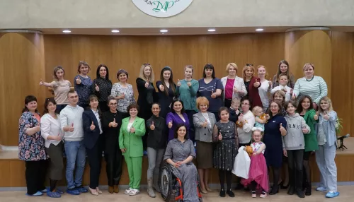 Вместе мы – сила: в Барнауле обсудили вопросы реабилитации слабослышащих детей