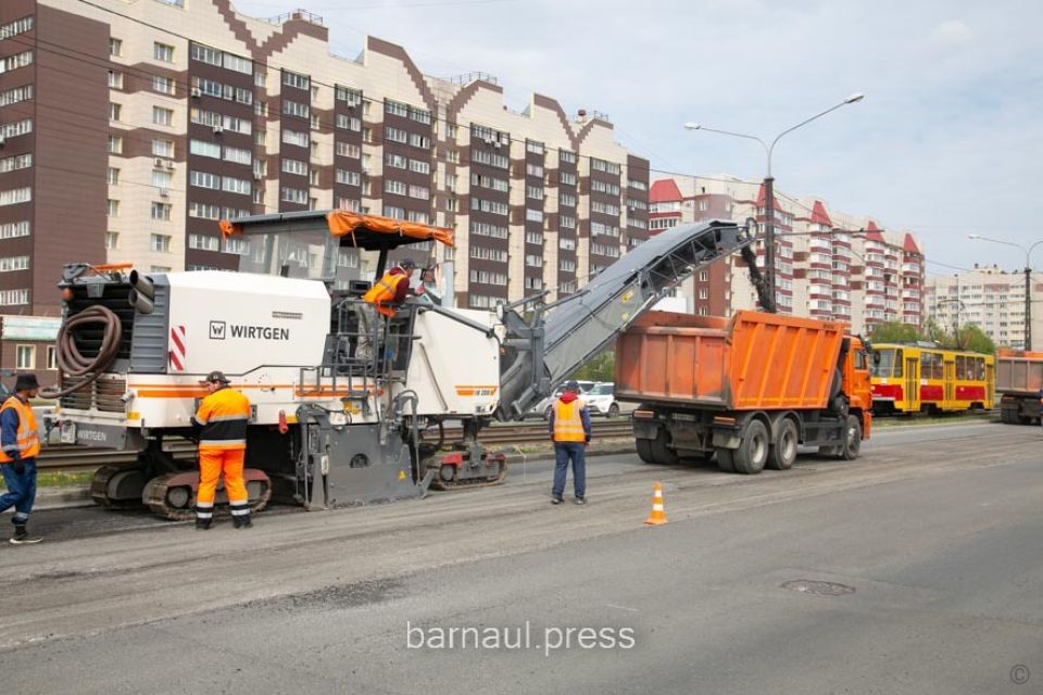 Ремонт дороги на ул. Малахова в Барнауле