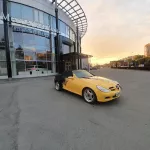В Барнауле продают 18-летний черно-желтый Mercedes за 850 тысяч рублей