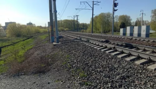 14-летнего подростка в наушниках насмерть сбил поезд в Новосибирской области