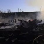 В Алтайском крае на площади в тысячу квадратов сгорела пилорама