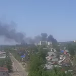 Огромный столб черного дыма поднялся над Барнаулом