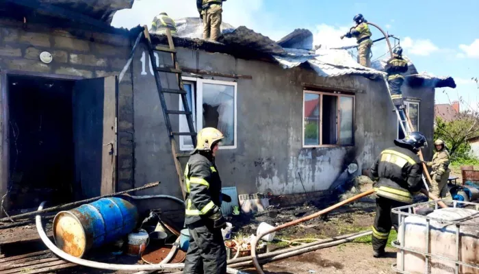 В Барнауле при пожаре в частном доме нашли тело пенсионера