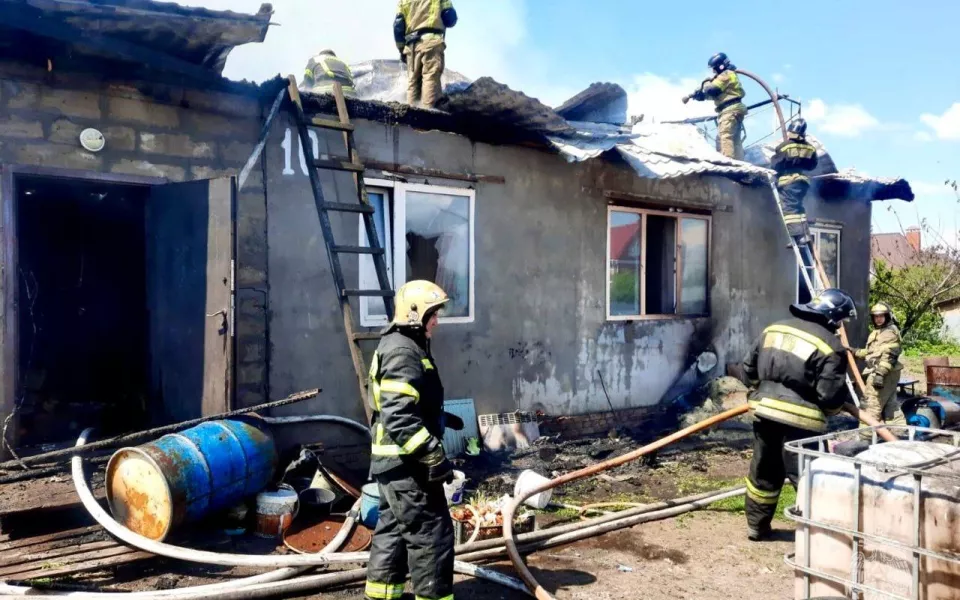 В Барнауле при пожаре в частном доме нашли тело пенсионера