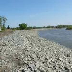 В Алтайском крае заканчивают укрепление берега Чумыша