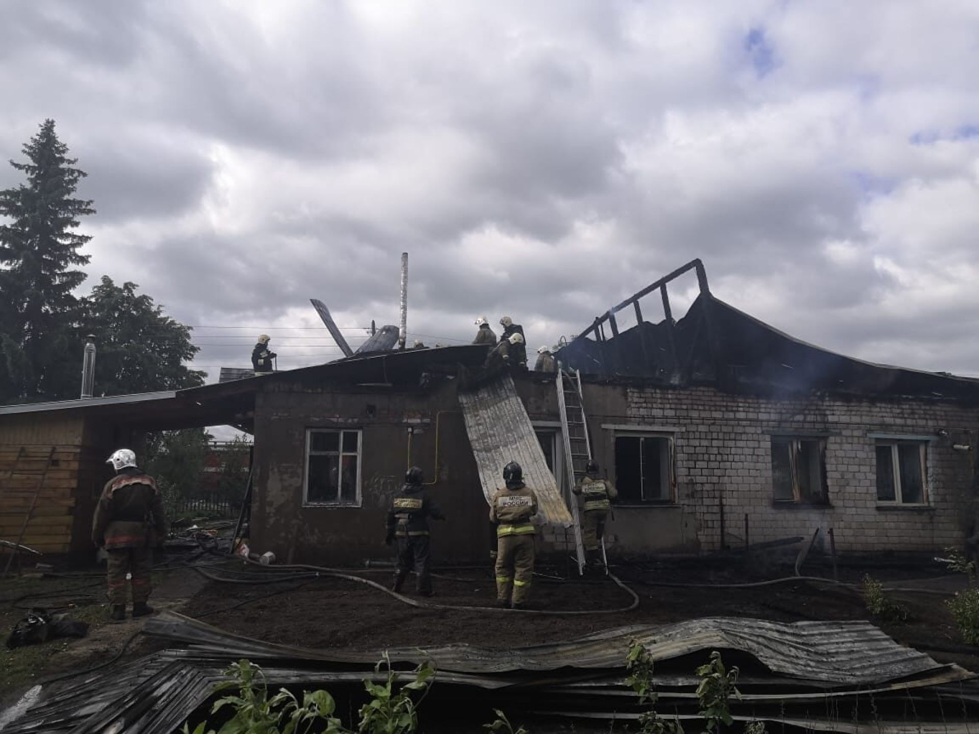 Пожар в двухквартирном жилом доме потушили в Барнауле - Толк 16.05.2020