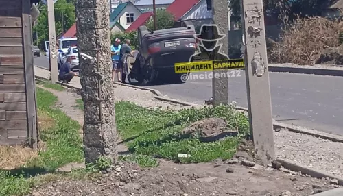 В Новоалтайске произошло серьезное ДТП с перевертышем