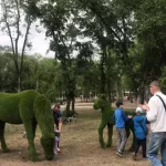 Бийчане просят защитить новые фигуры в парке за Дворцом культуры