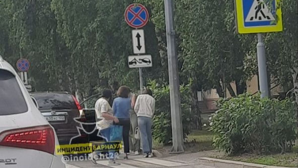 В Барнауле сбили женщину на "зебре"